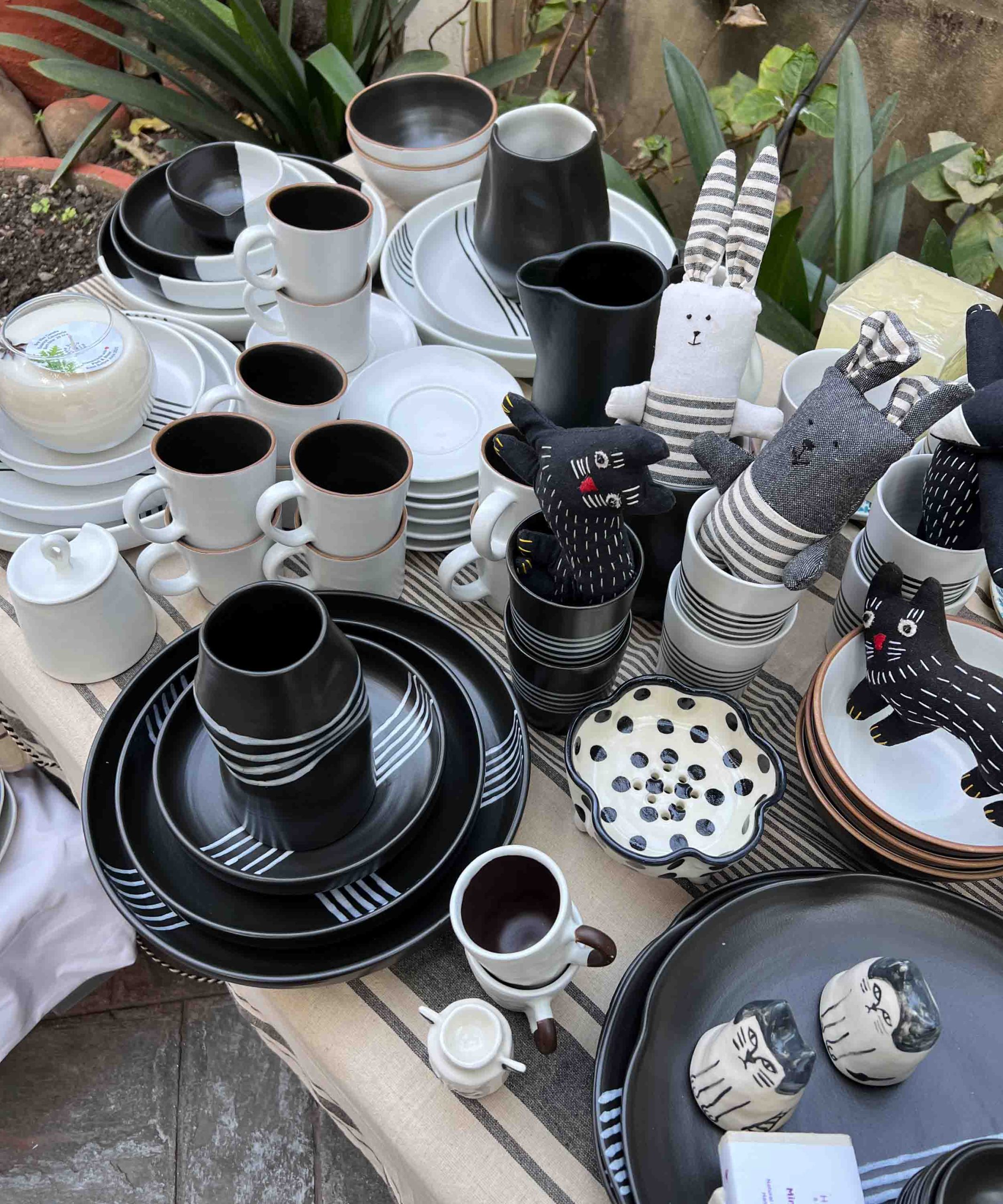 Black and White Ceramics - Image 2