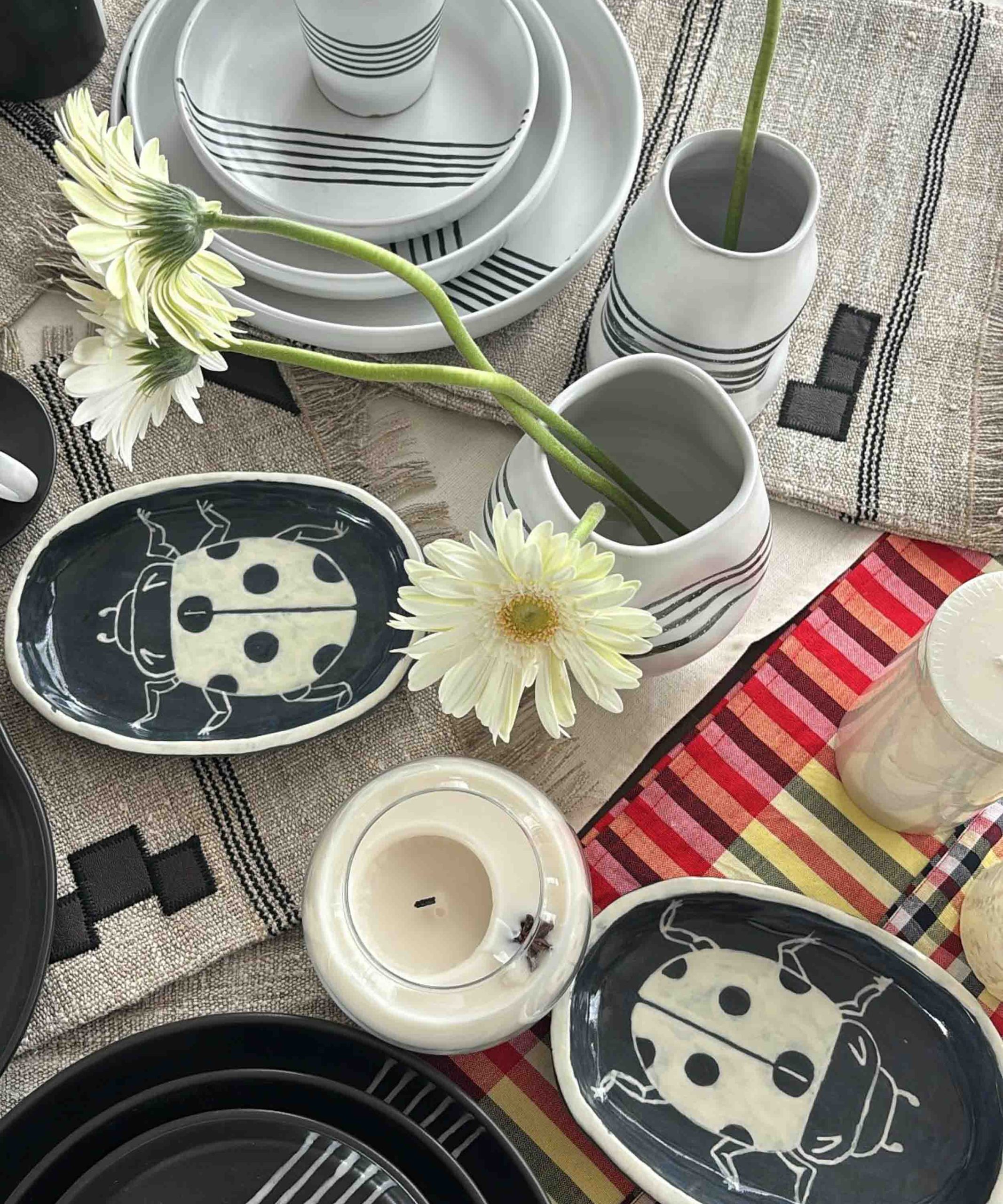 Black and White Ceramics - Image 4