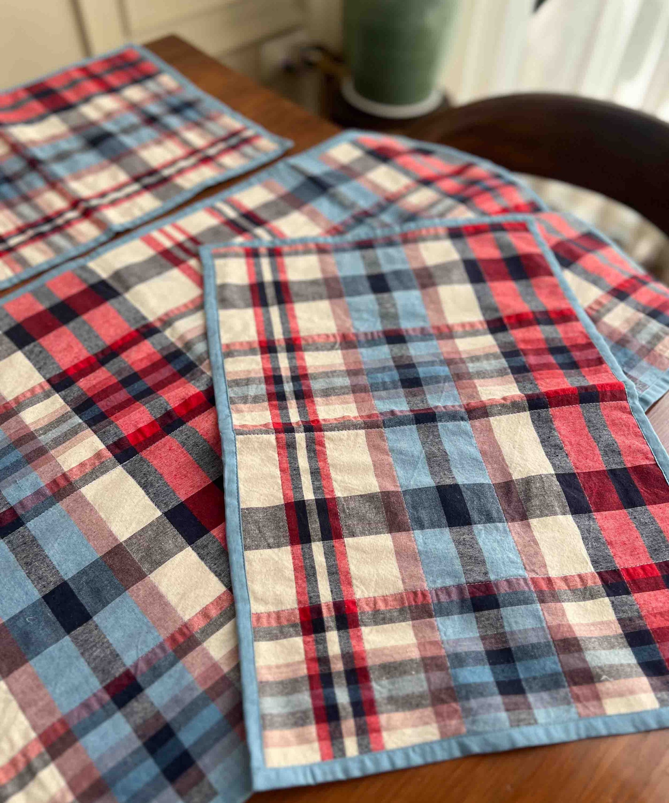 Checkered Red Blue - Image 3
